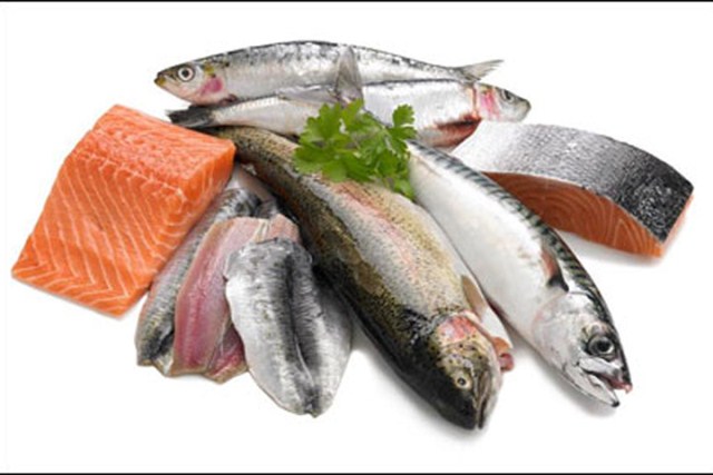 Người già thường xuyên ăn cá sẽ giúp phòng ngừa bệnh tim mạch, huyết áp