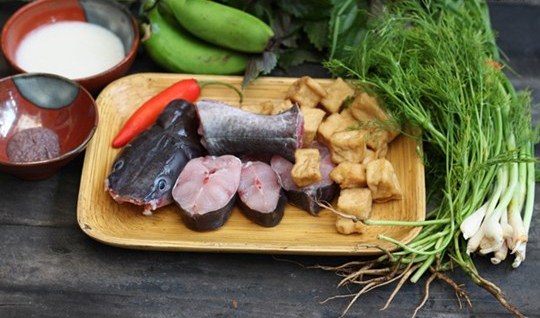 Món cá lăng om chuối đậu chế biến rất đơn giản mà lại bổ dưỡng