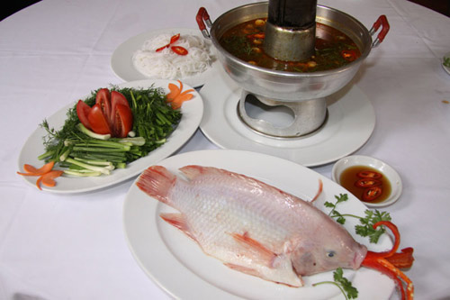 Cách làm lẩu cá diêu hồng ngon giúp bữa ăn cuối tuần thêm hương sắc