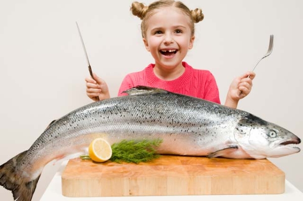 Trẻ không thích ăn cá có nhiều lý do, tìm được nguyên nhân sẽ giúp trẻ yêu thích món cá